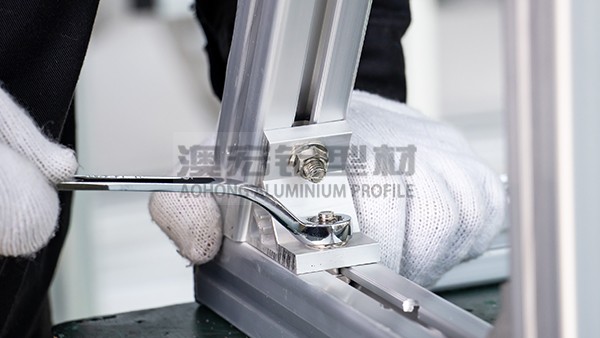 工業鋁型材有哪些配件連接？