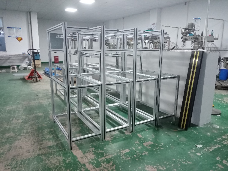 定制鋁型材設(shè)備機柜需要哪種工業(yè)鋁材？